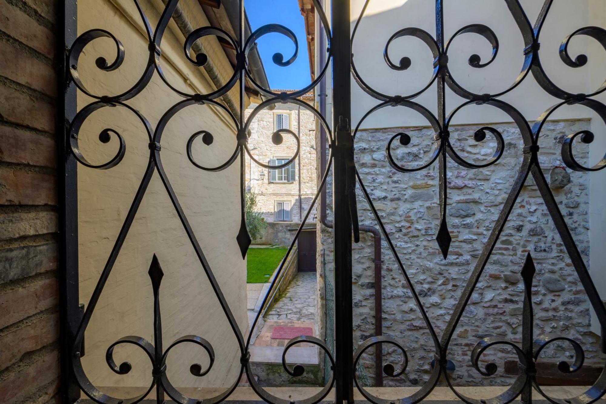 Via Mazzini 23A Leilighet Gubbio Eksteriør bilde